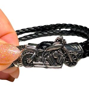 🏍Mens leatherette bracelet -motorcycle -average fit